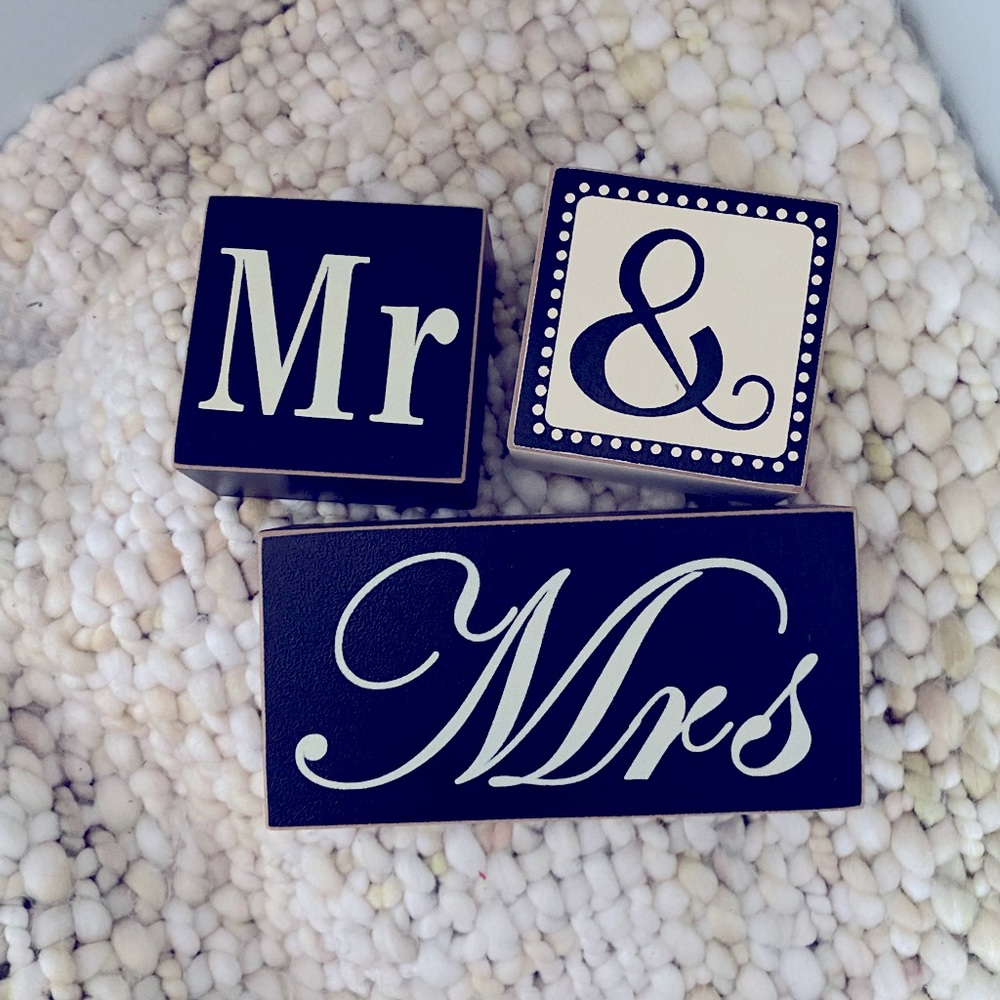 Mr. & Mrs. block signs